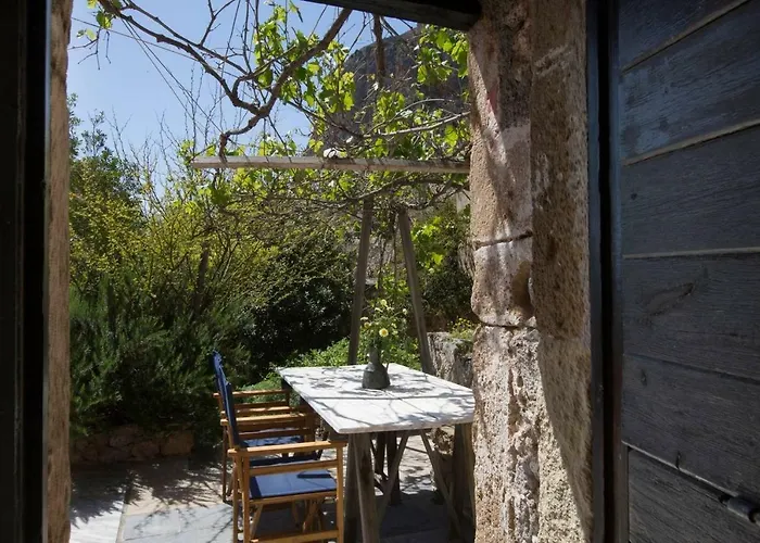 Σπίτι διακοπών The House Of George In Castle Μονεμβασιά